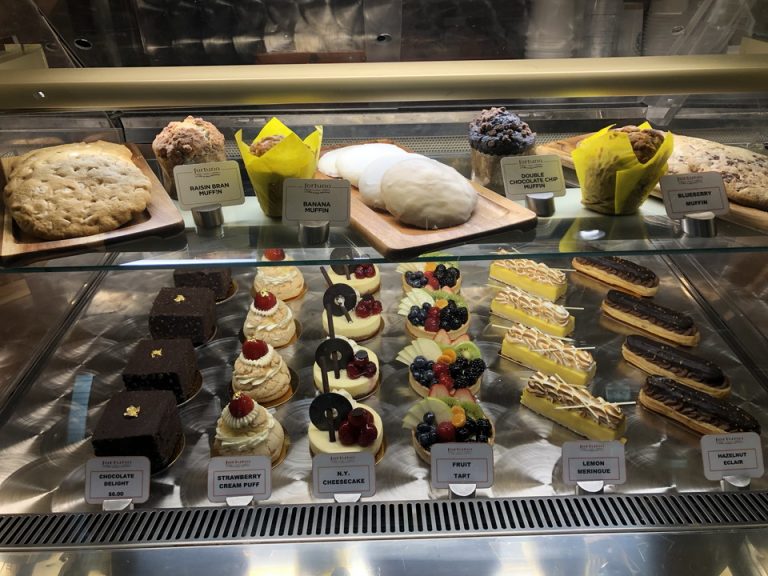 ショーケースにある食べ物