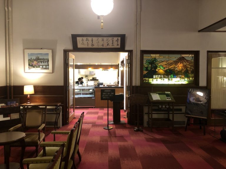 カフェテラス 入口