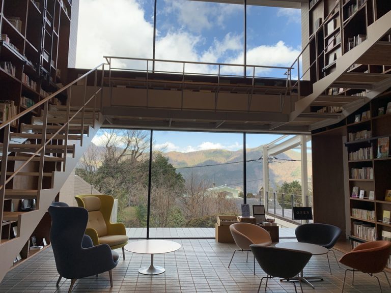 フロントロビー(1)