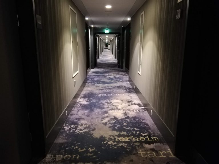 客室階廊下全体