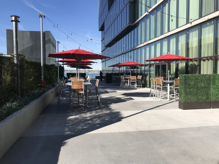 にかいにはこのようなオープンテラスもありました