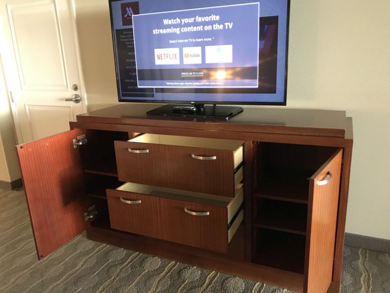 リビング側TV下