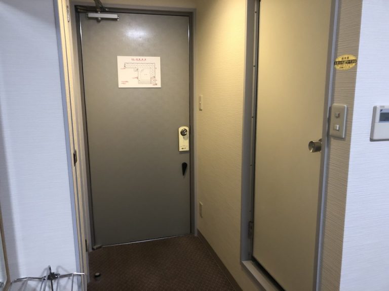 客室ドア(内側)