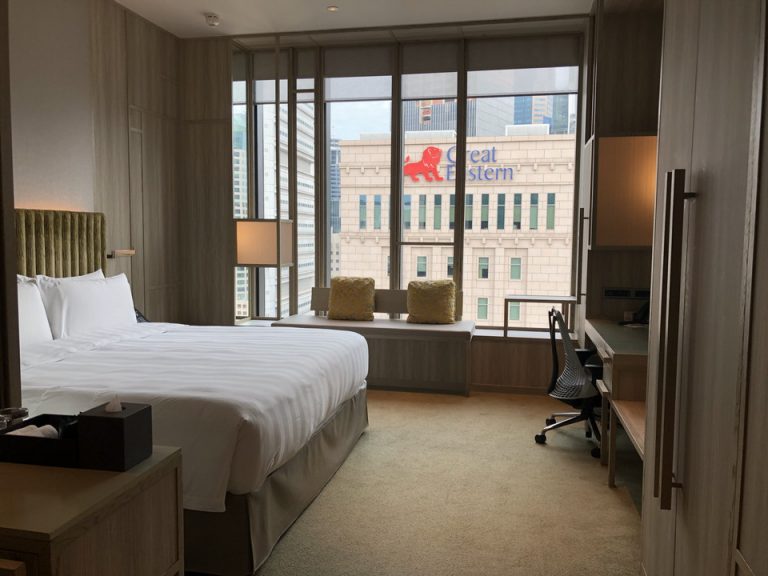 客室全体窓際方向