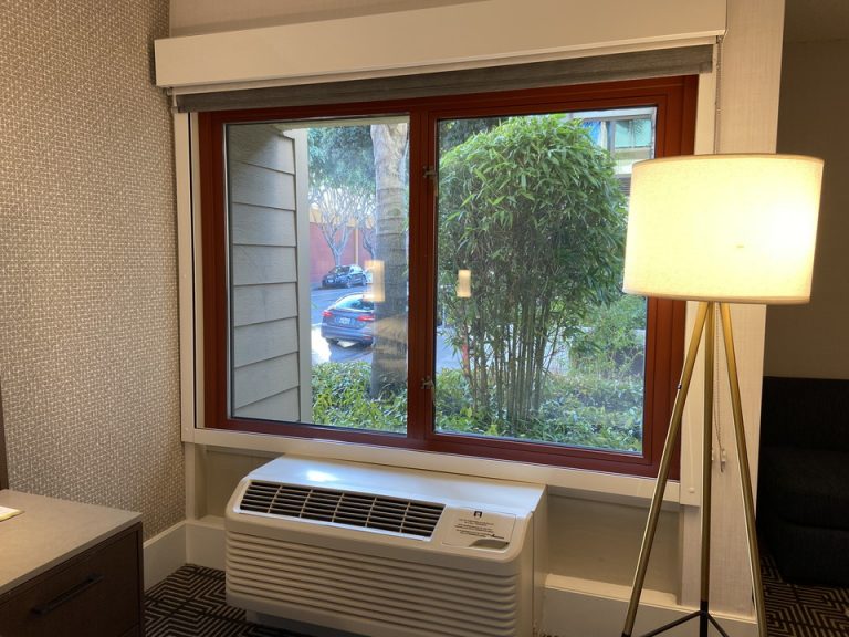 客室窓と部屋からの眺望