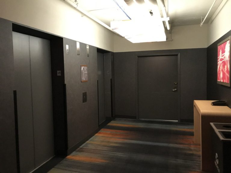 エレベーターホール