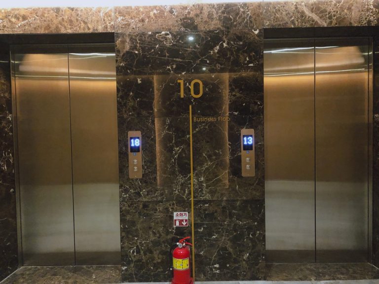 エレベーターホール