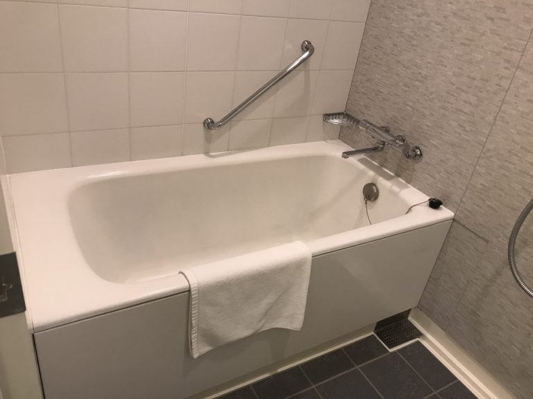 バスタブ