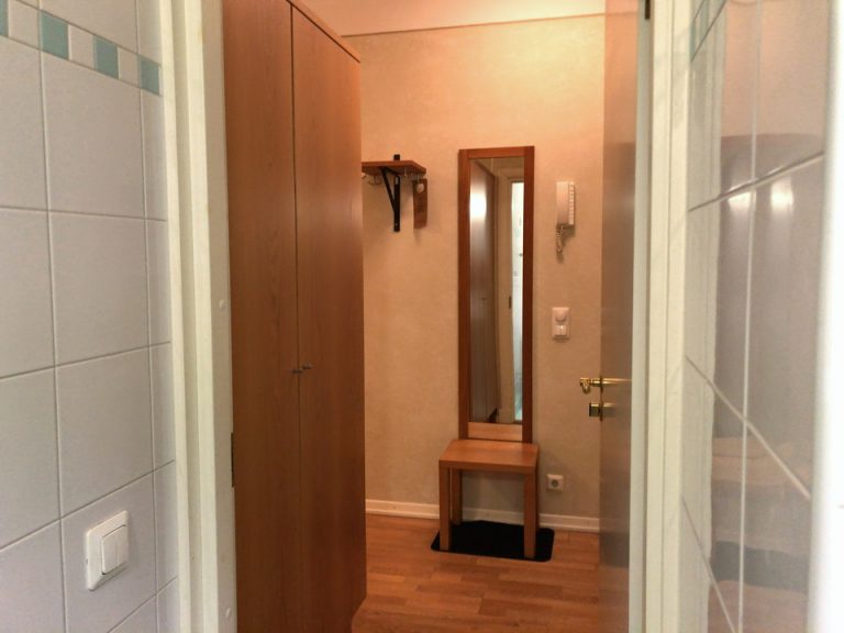 バスルーム内から入口(1)