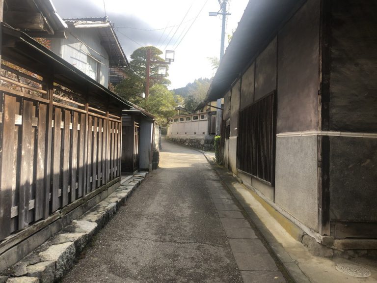 岩村城下町古い街並み