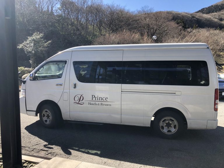 ホテルの送迎バス
