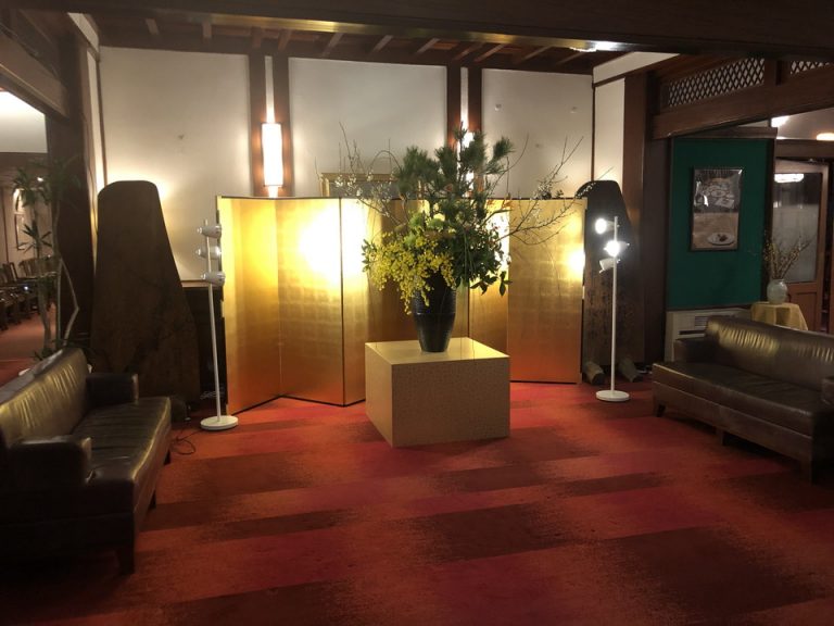 フロント・ロビー