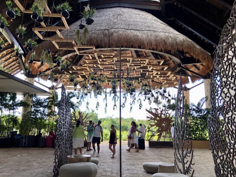 エントランスです。とても良い香りがしました。