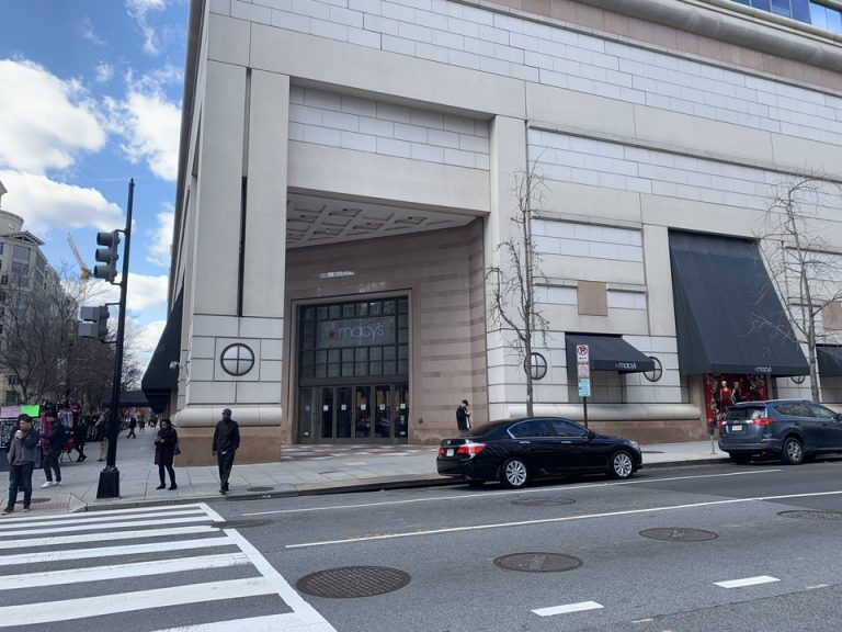 ホテル向かいのmacy_s