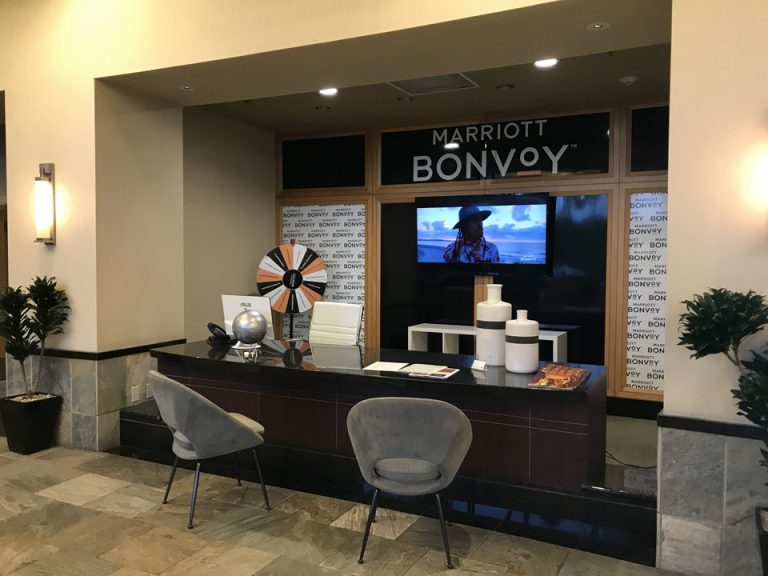 フロントとは全く離れた位置にマリオット 会員デスクがありました。