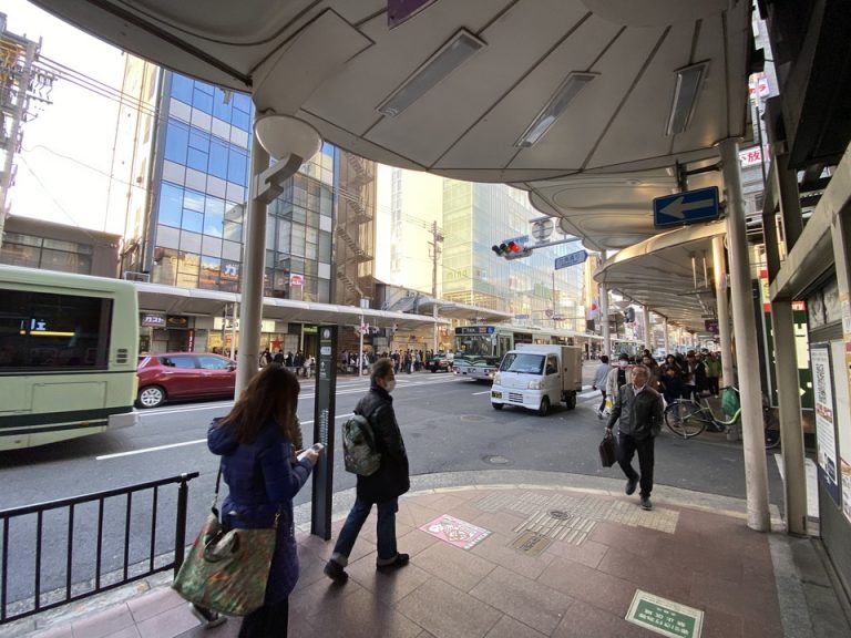 徒歩圏内にある河原町三条(2)