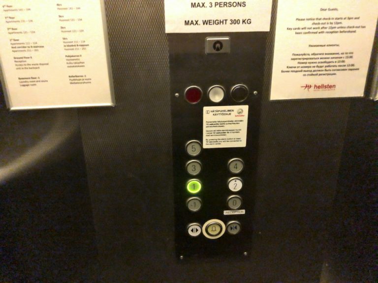 エレベーター階数ボタン(下部)