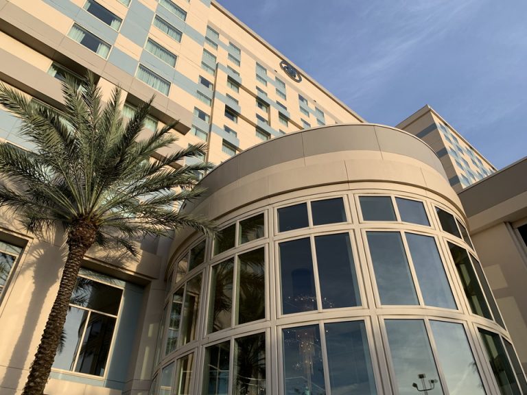 エントランス外観 (4)