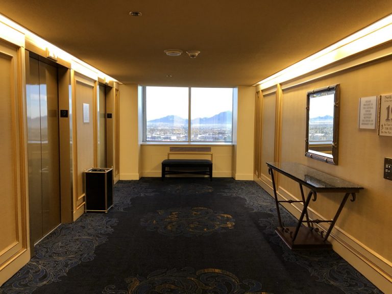 エレベーターホール客室階