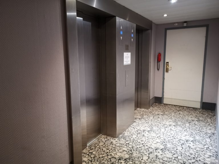 エレベーターホール客室階