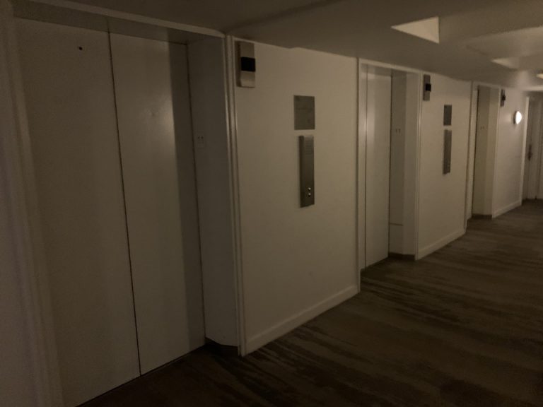 エレベーターホール客室階