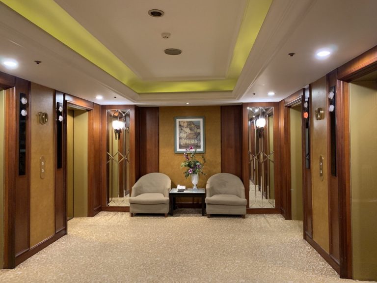 エレベーターホール客室階