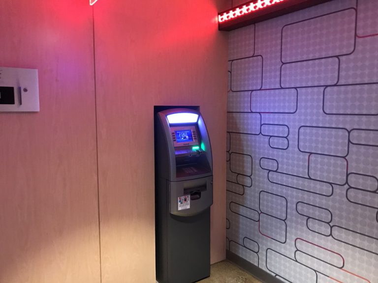 ATMもありました