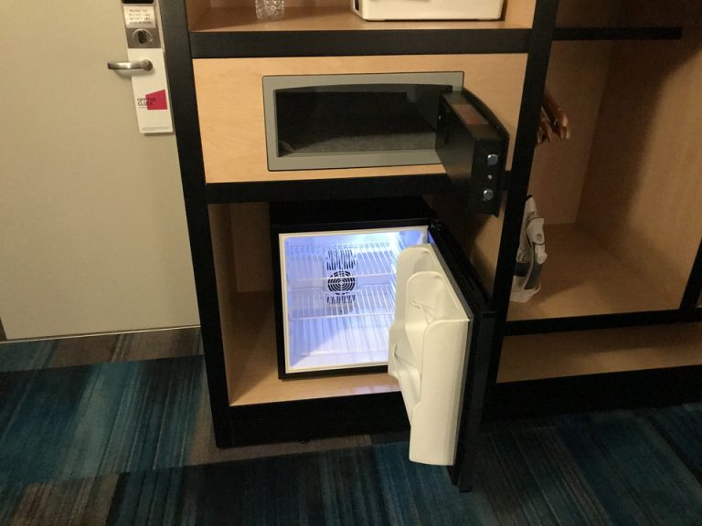 ミニ冷蔵庫に、セーフティー