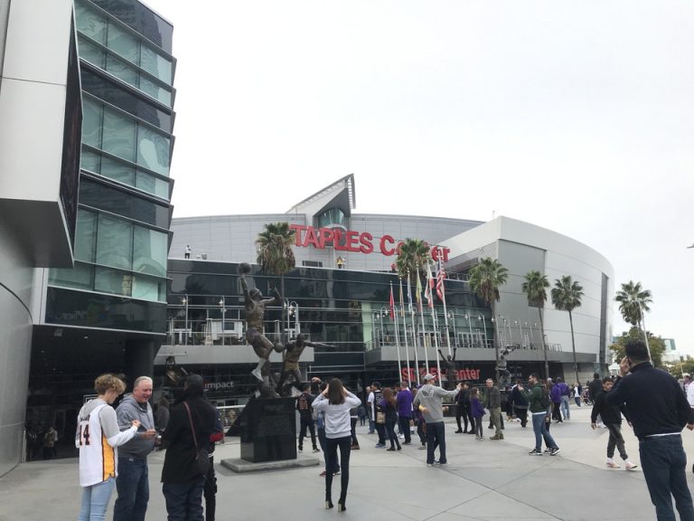 ステープルセンターへは5分で行けました