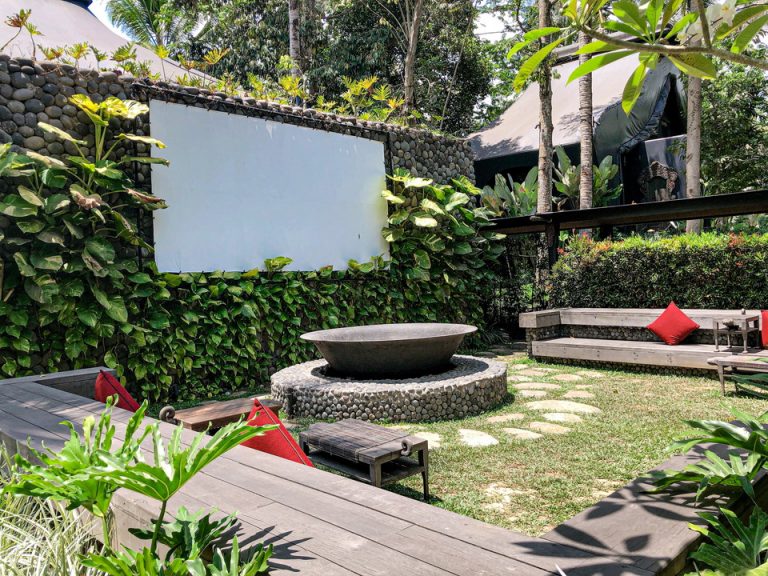 屋外シアタースペース