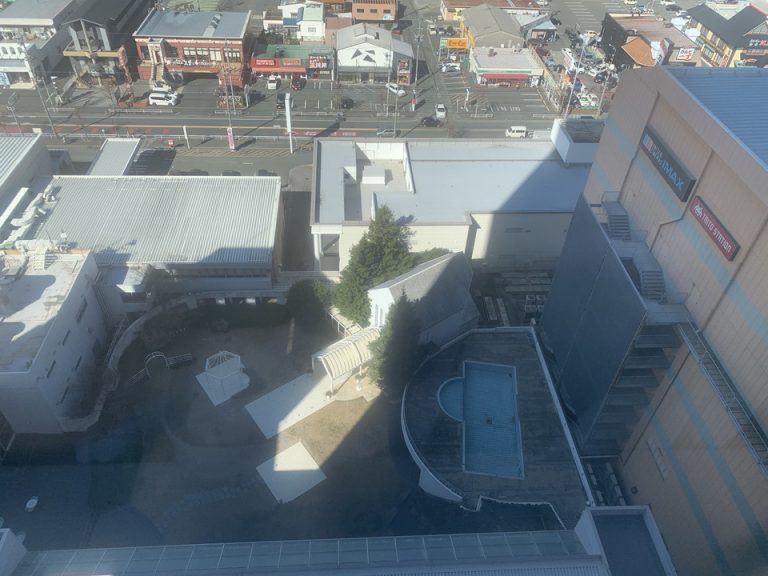 プール