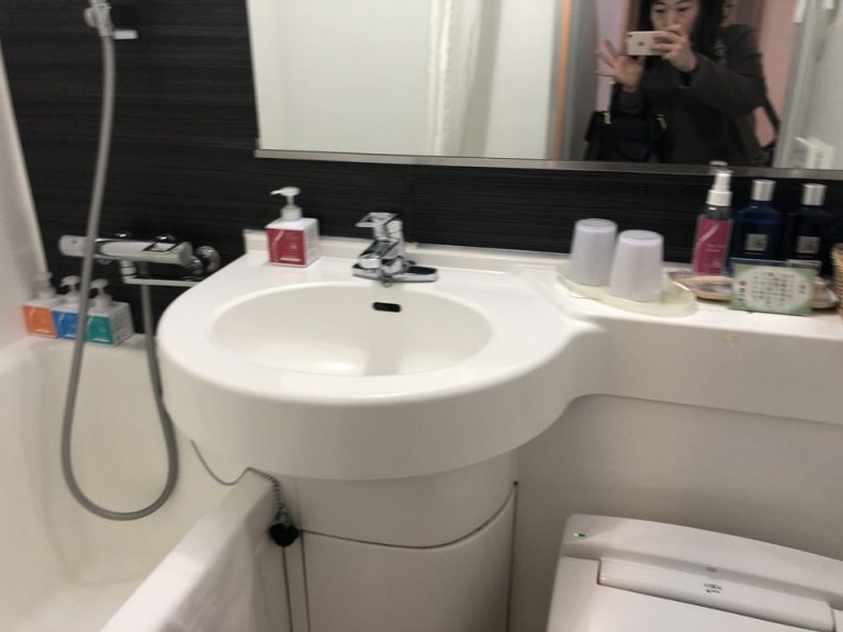 客室洗面所