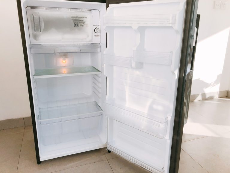 冷蔵庫扉オープン