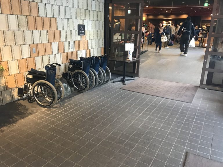 エントランス内観(3)