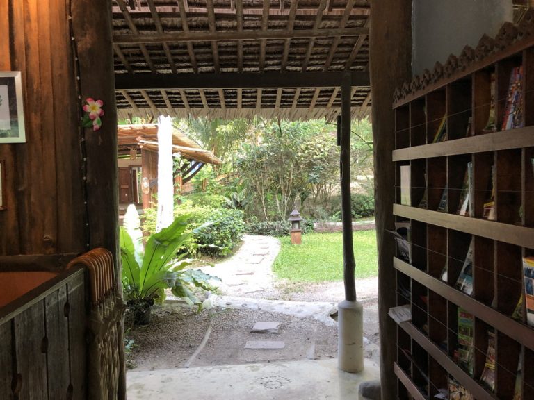 エントランス内観3