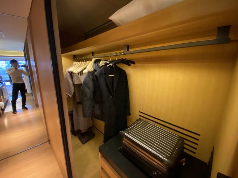 クローゼット(開けた状態)