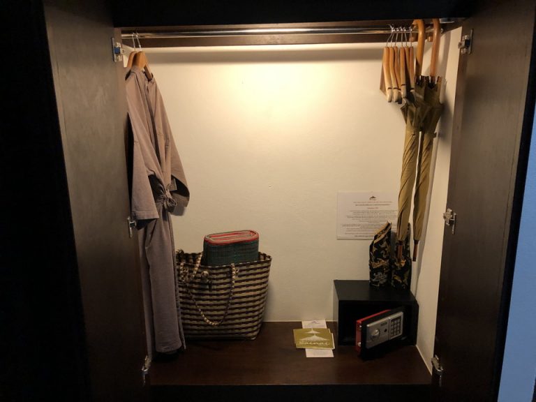 クローゼット(開けた状態)