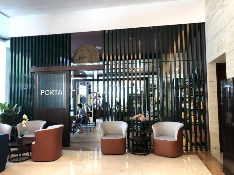 一階レストラン