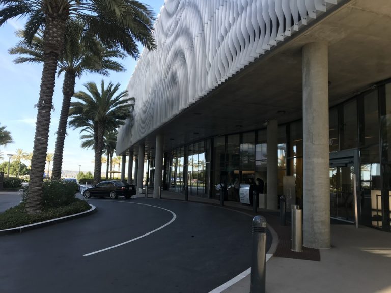 車の乗り付け部分(1)