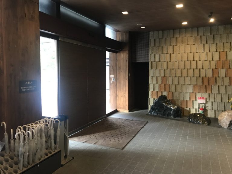 エントランス内観(1)