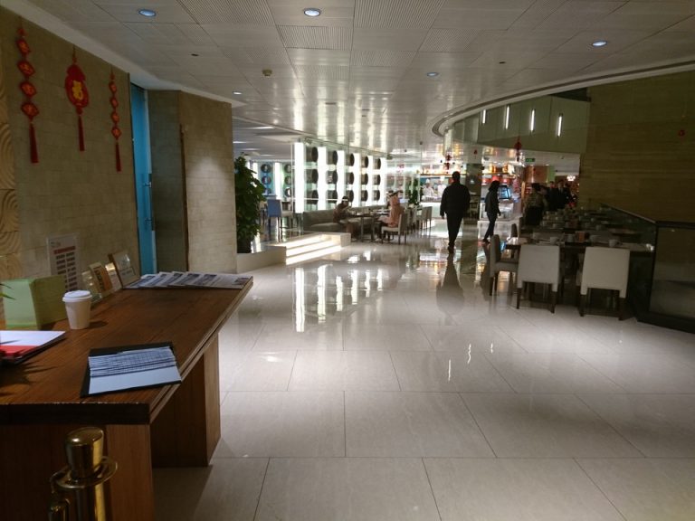 朝食レストラン「O2ON2」入口