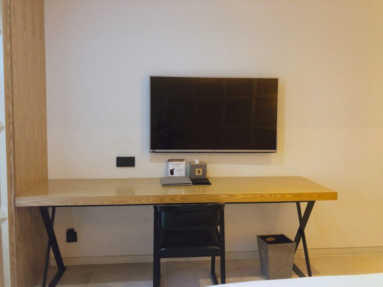 ベッドからテレビ