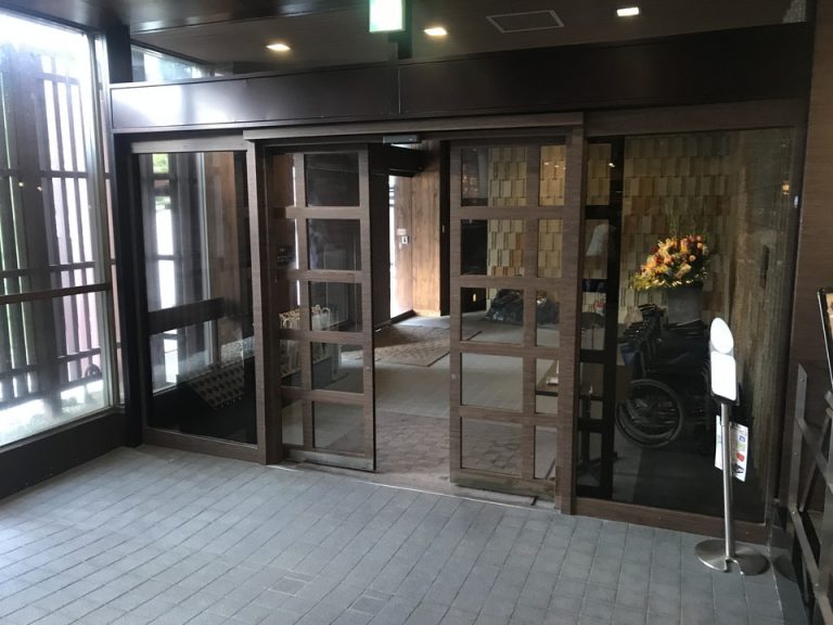 エントランス内観(4)