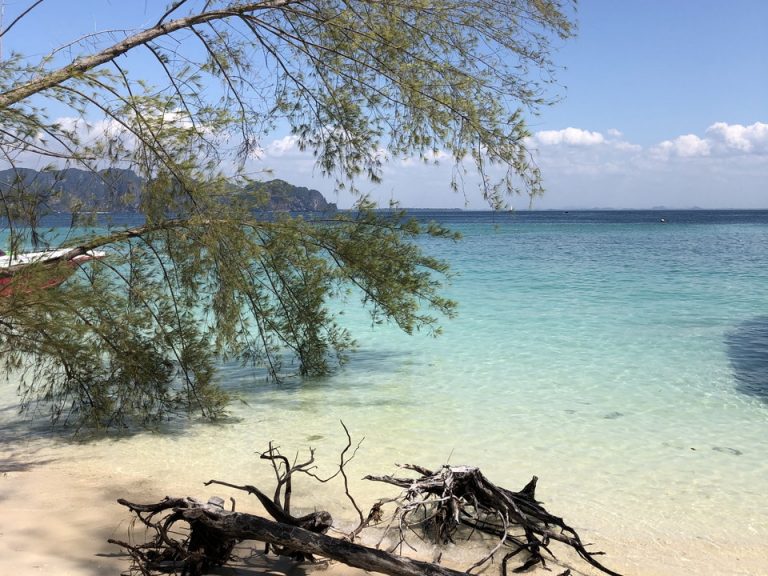 観光スポット(アイランドホッピングで行くポダ島)