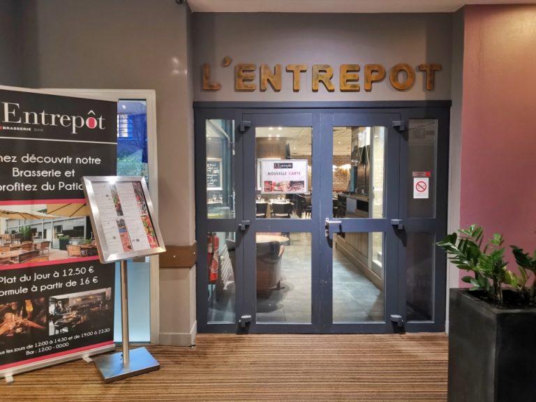 レストラン入口