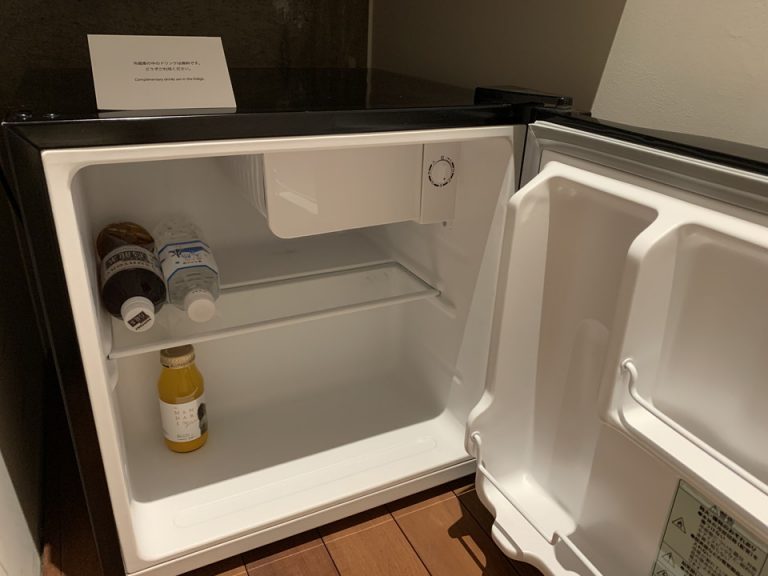 冷蔵庫(開)