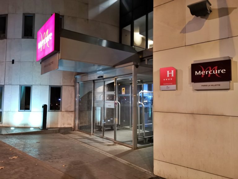 エントランス外観