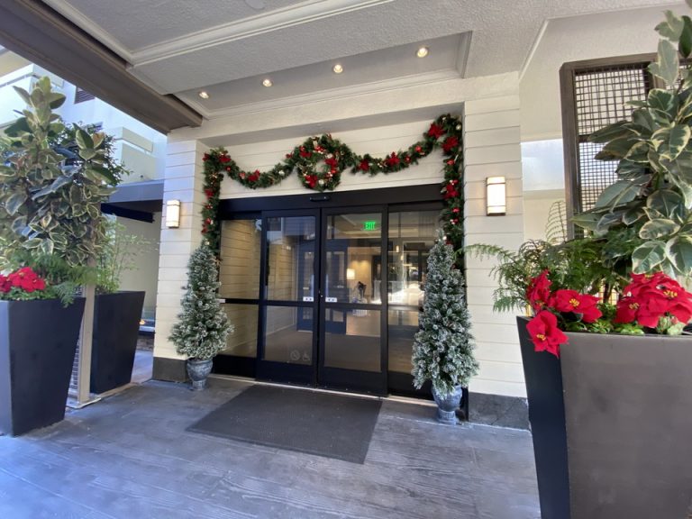 エントランス外観