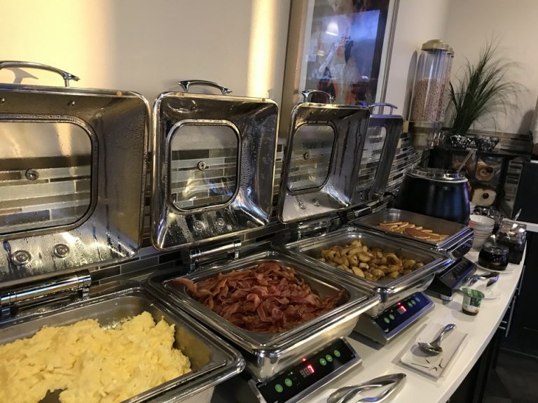 ホットミールもありました