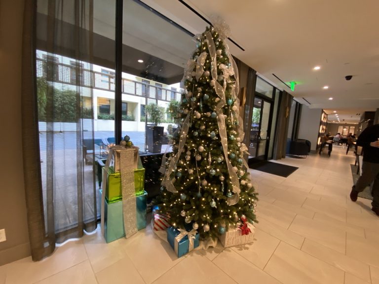ロビーのクリスマスツリー